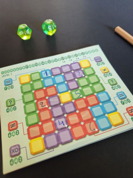 Brilliant game score sheet with completed number paths