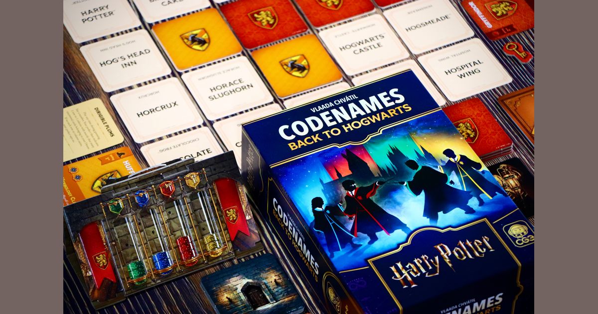 Codenames Back to Hogwarts card close-up