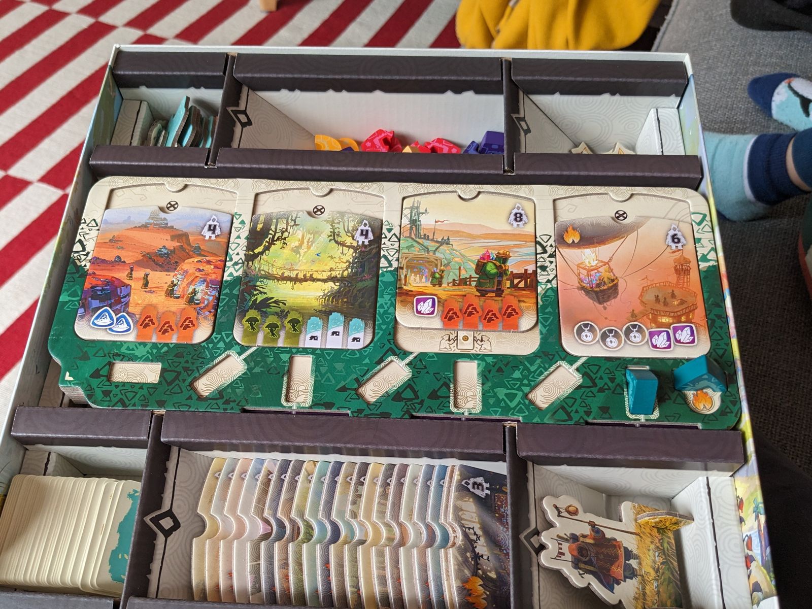 Dewan board game components