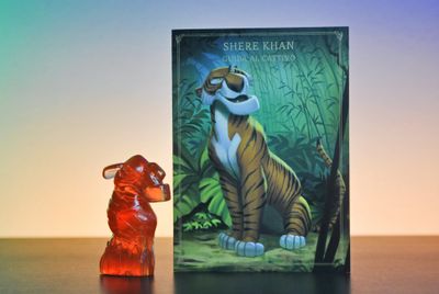 Components included in Disney Villainous Sugar and Spite