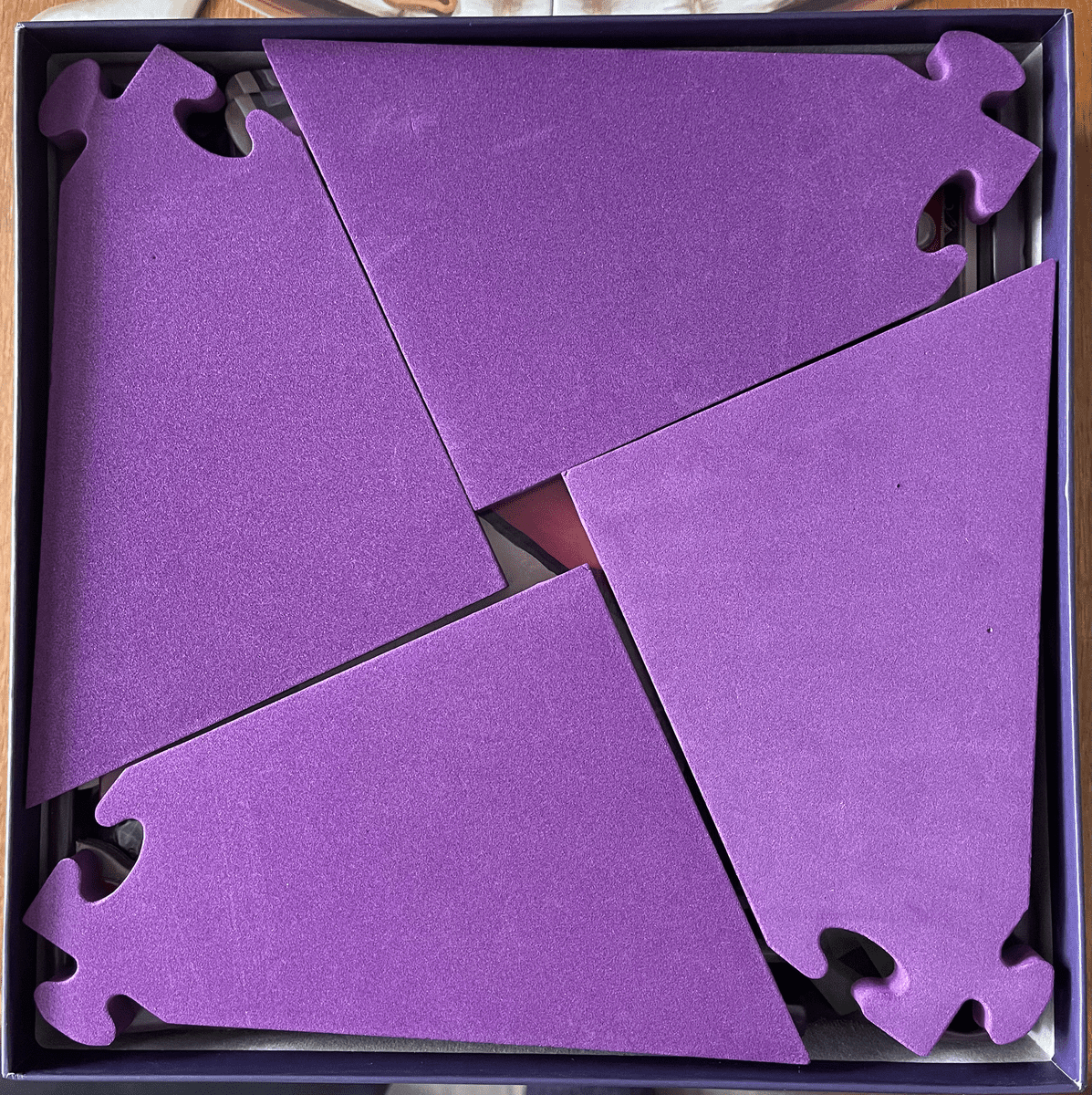 Dungeon Fighter Catacombs of Gloomy Ghosts box contents
