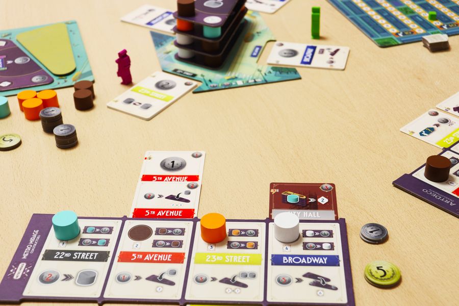Flatiron tower construction during play