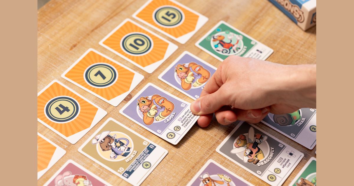FlipToons market row and player cards