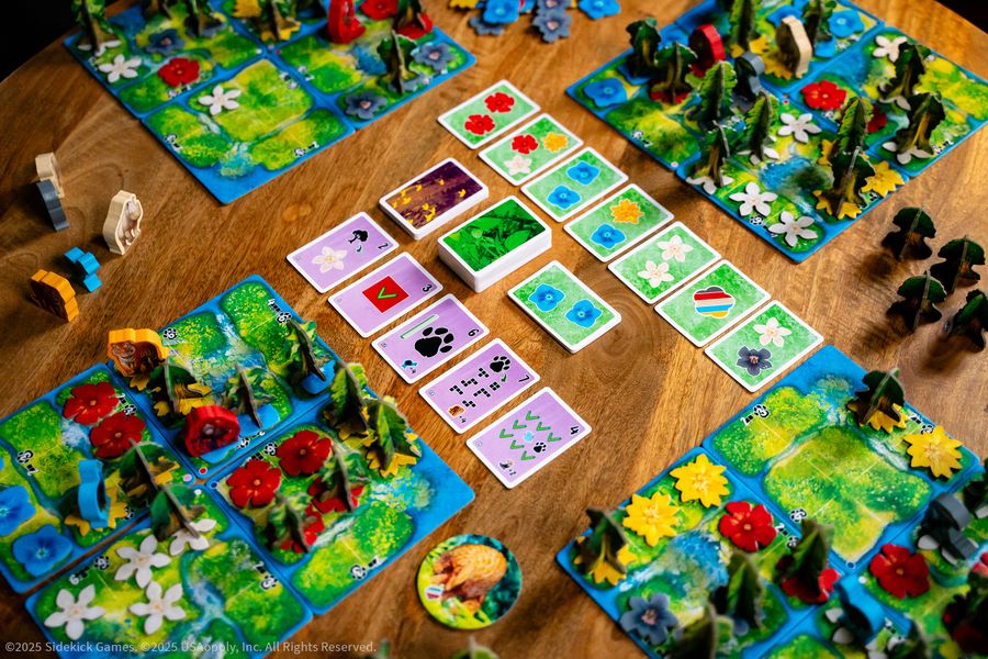Hutan flower tokens and trees during gameplay