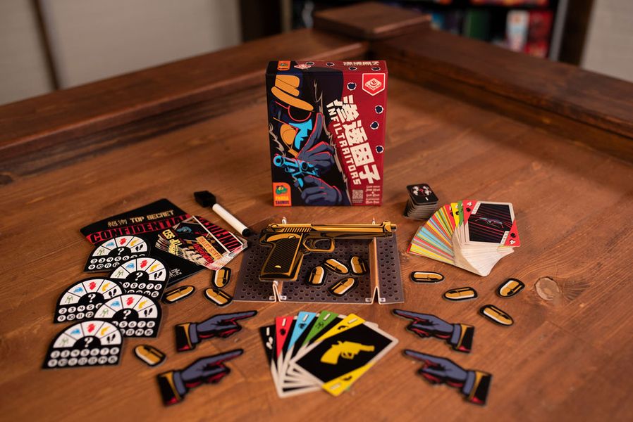 Contents of the Pandasaurus Games Infiltraitors edition