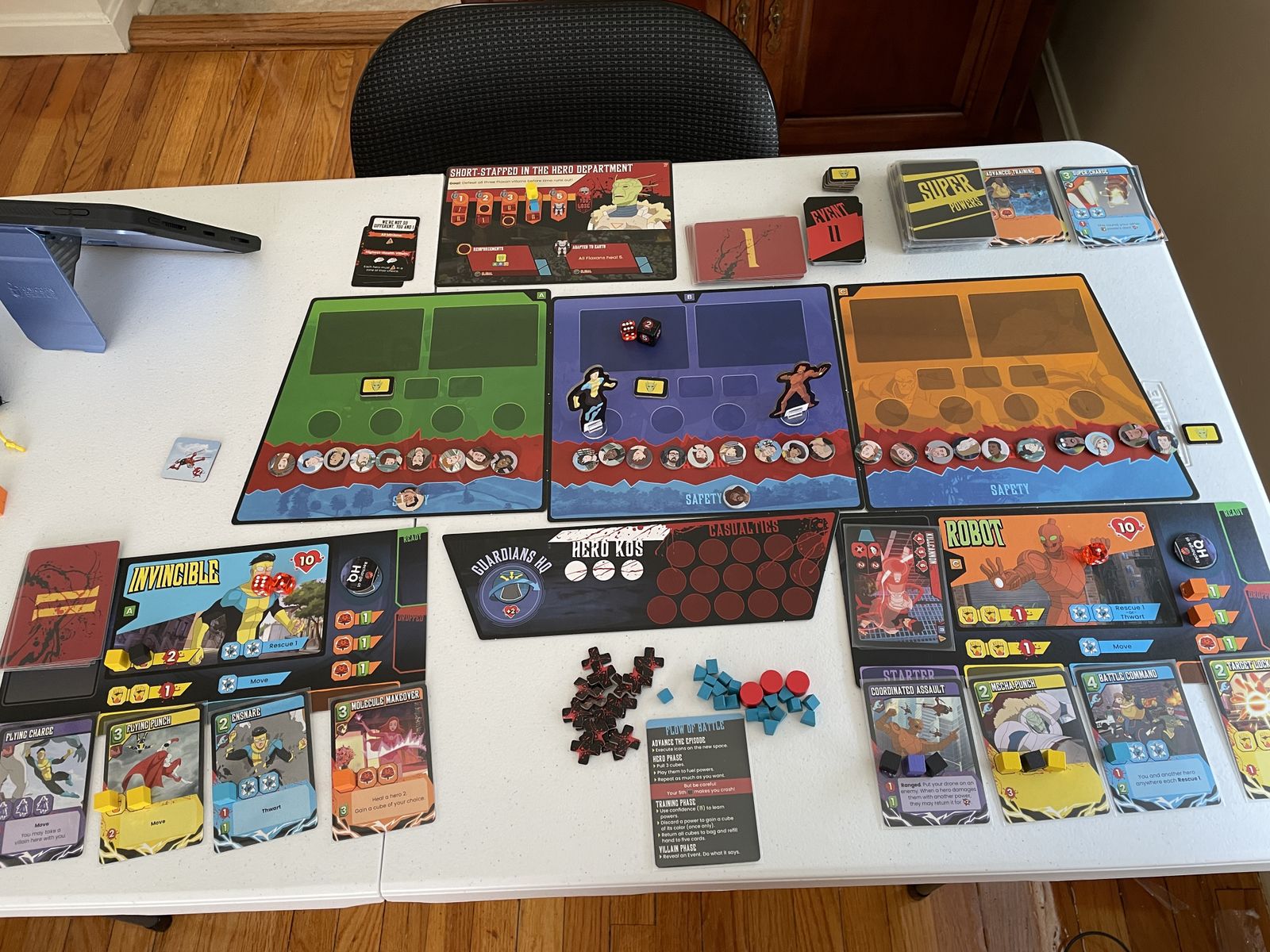 Invincible Hero-Building Game session in progress