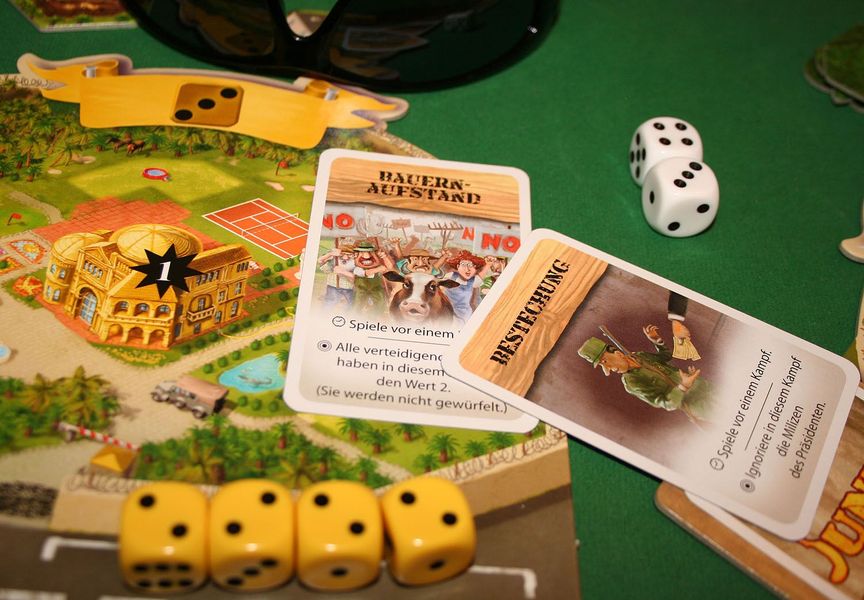 Junta militia attack components