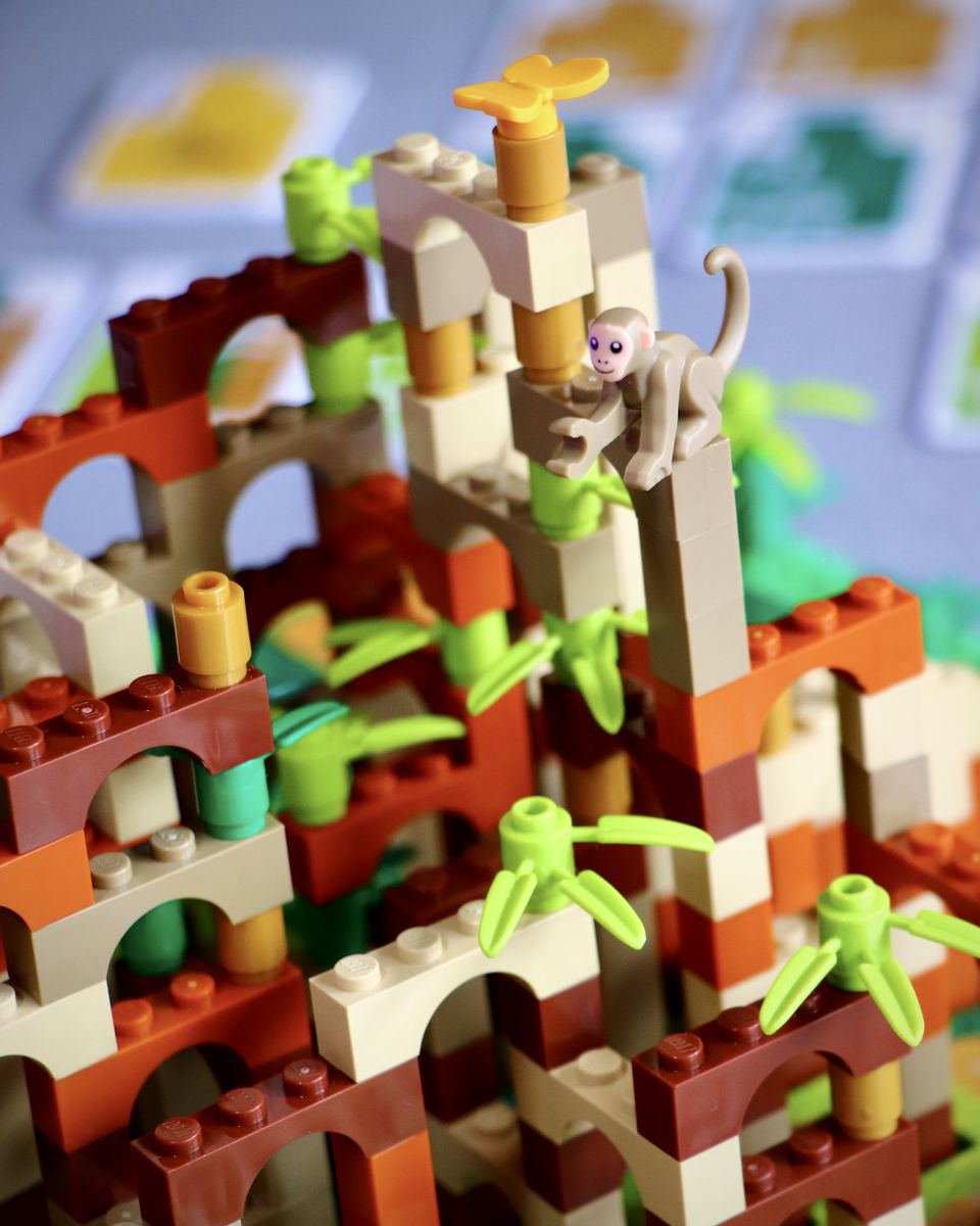Monkey Palace LEGO board game components