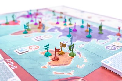 Peaks board game in play