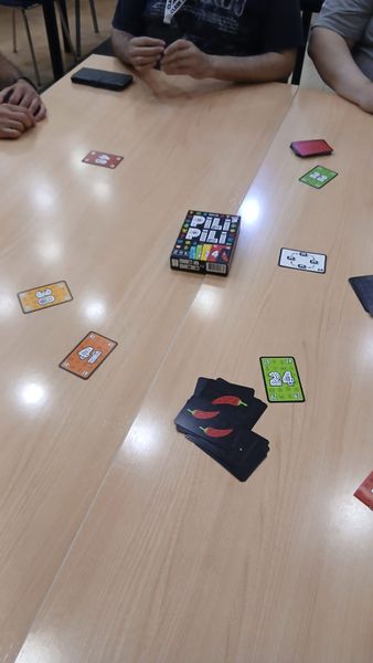 Pili Pili card game in play