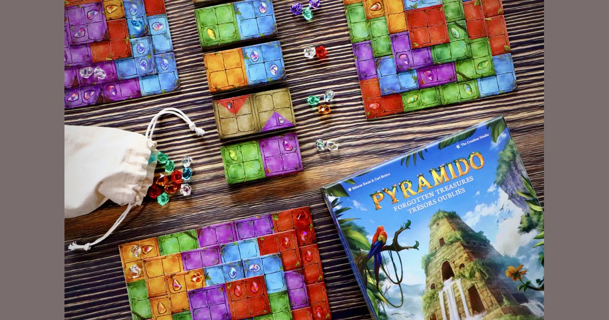 Pyramido Forgotten Treasures table setup