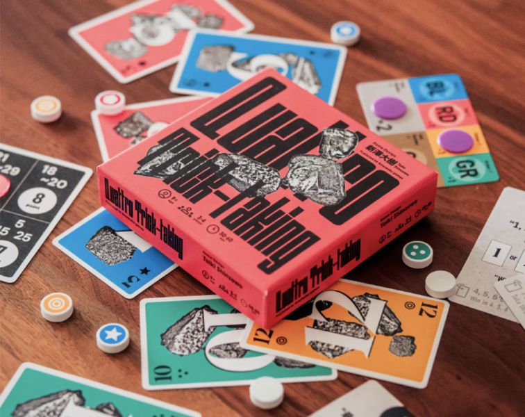 Close view of Quattro Trick-Taking cards