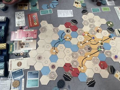 Modular board and railway network in Railways of the Lost Atlas