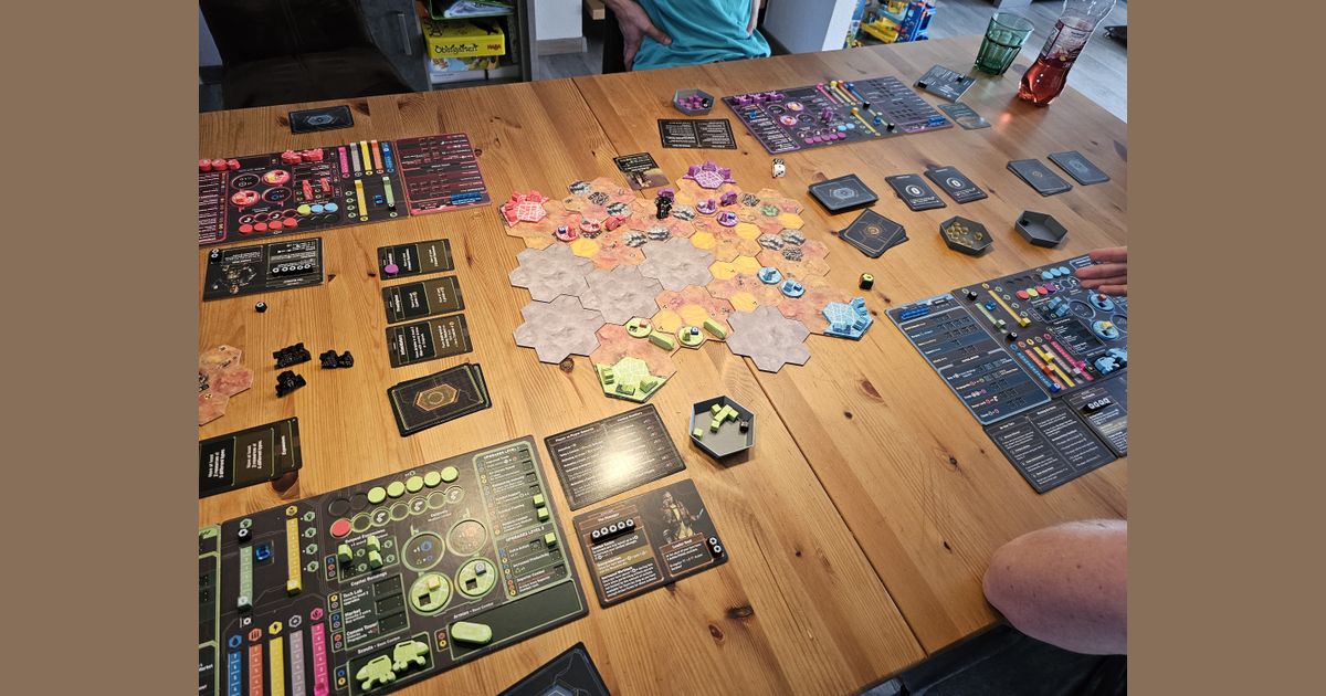 Rise of the Wastelands four player game