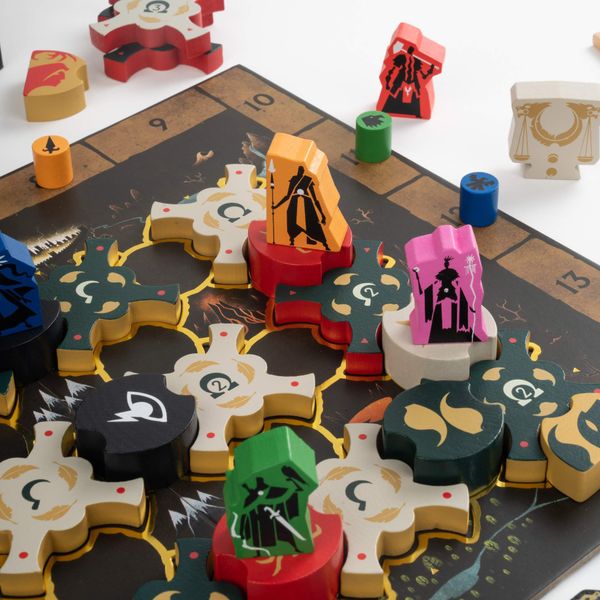Scales of Fate demigods and renown board during play
