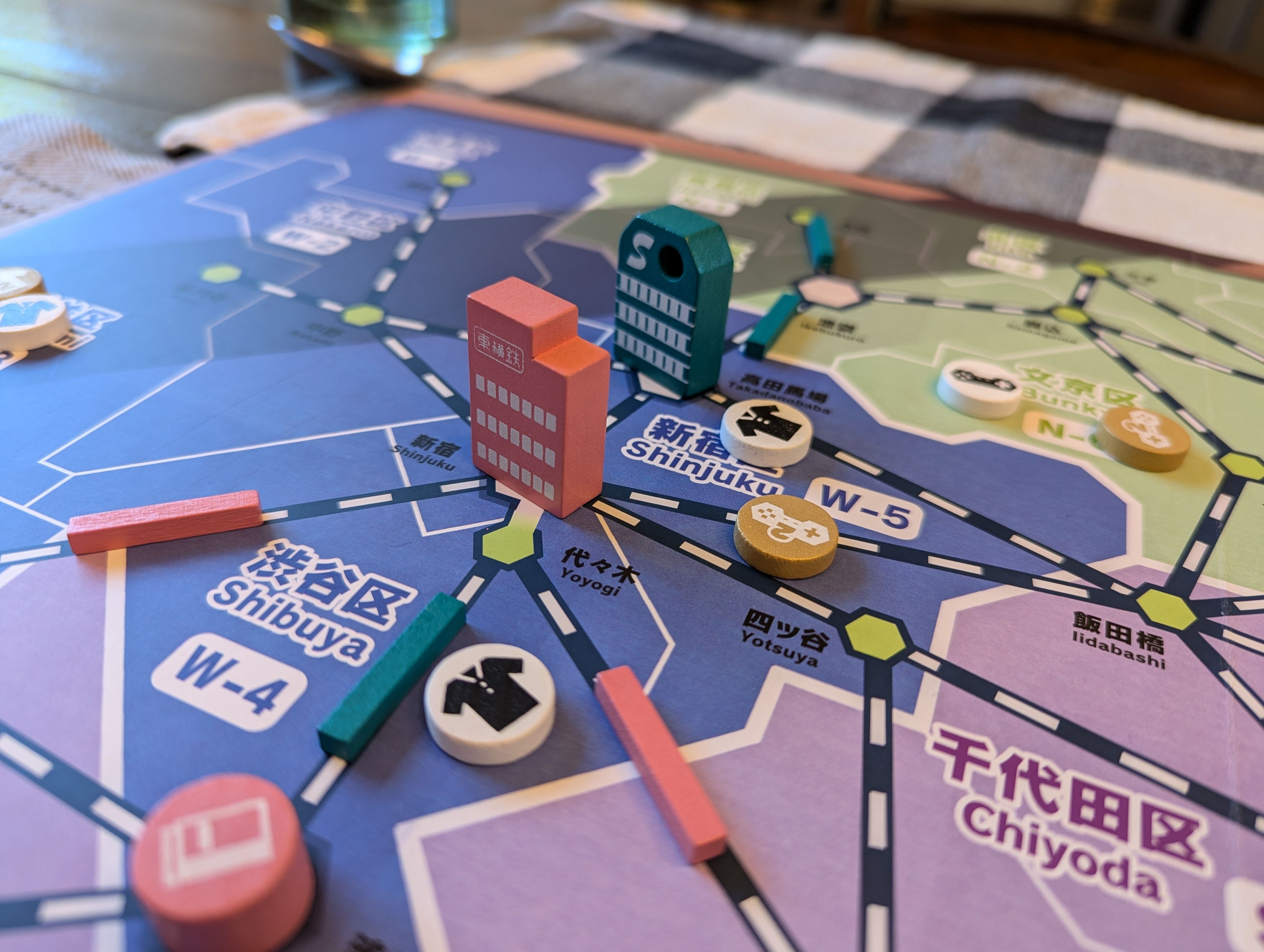 Shinjuku board game in play