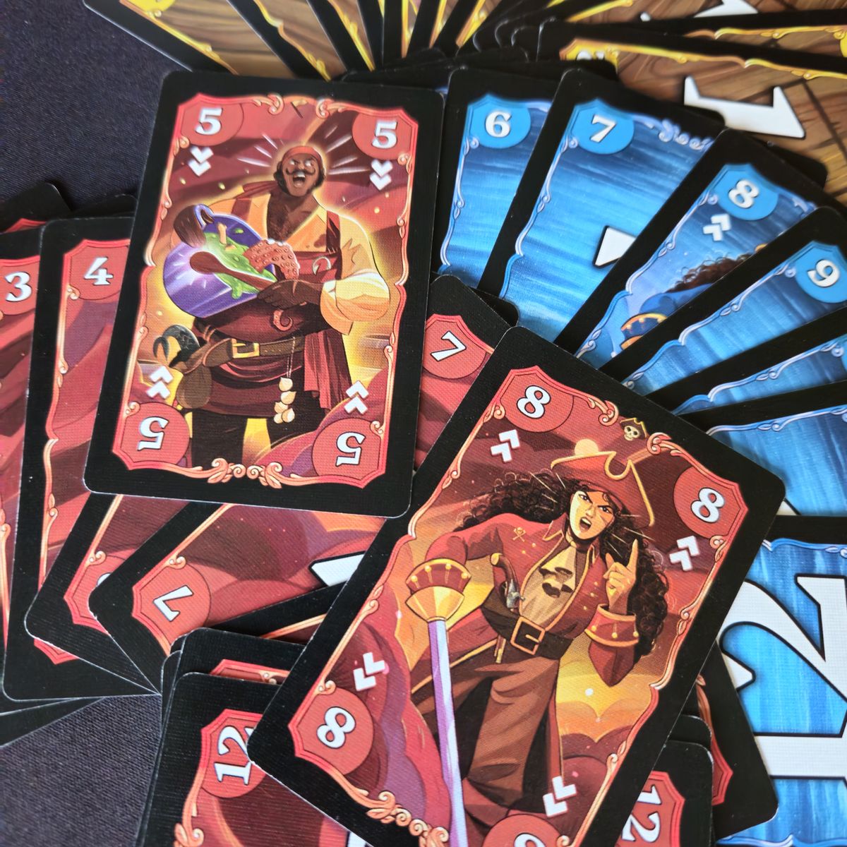 Skull Queen card game during play