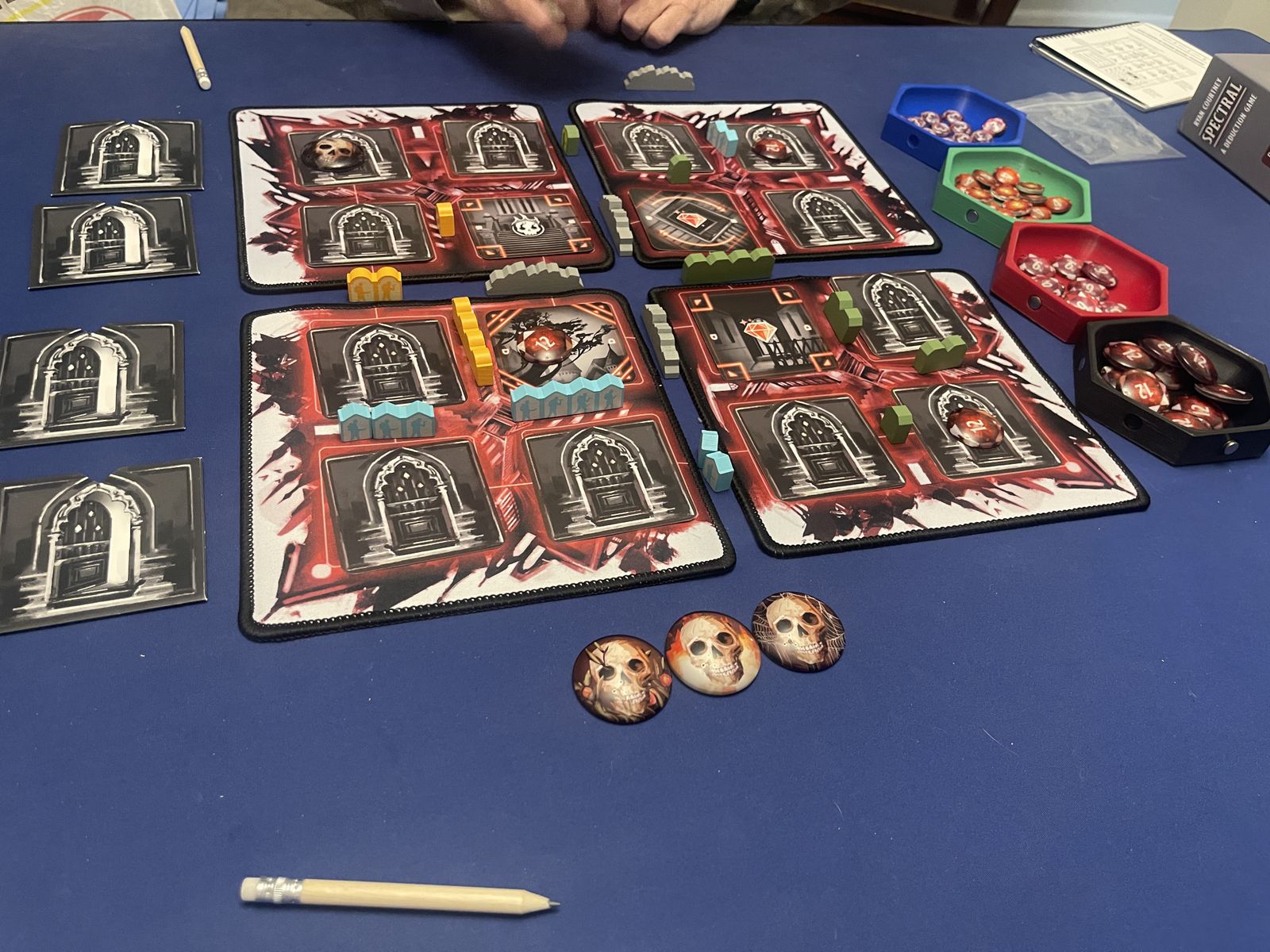 Spectral three player table setup