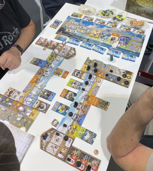 Suna Valo complete board game setup