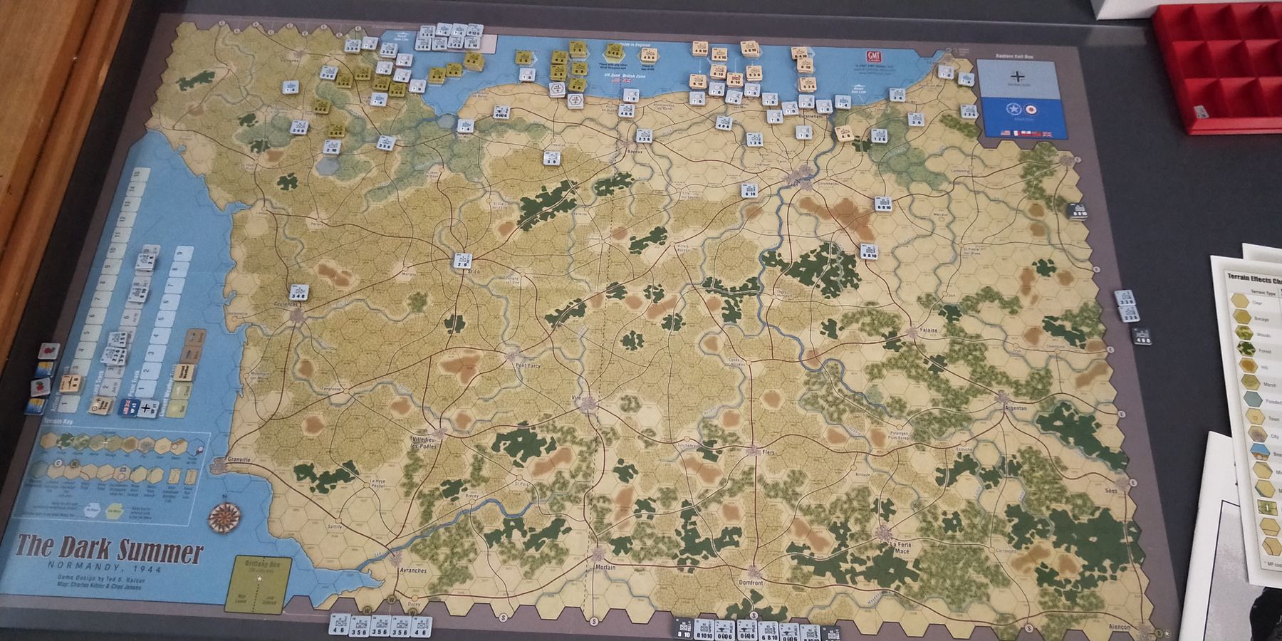 The Dark Summer full table setup