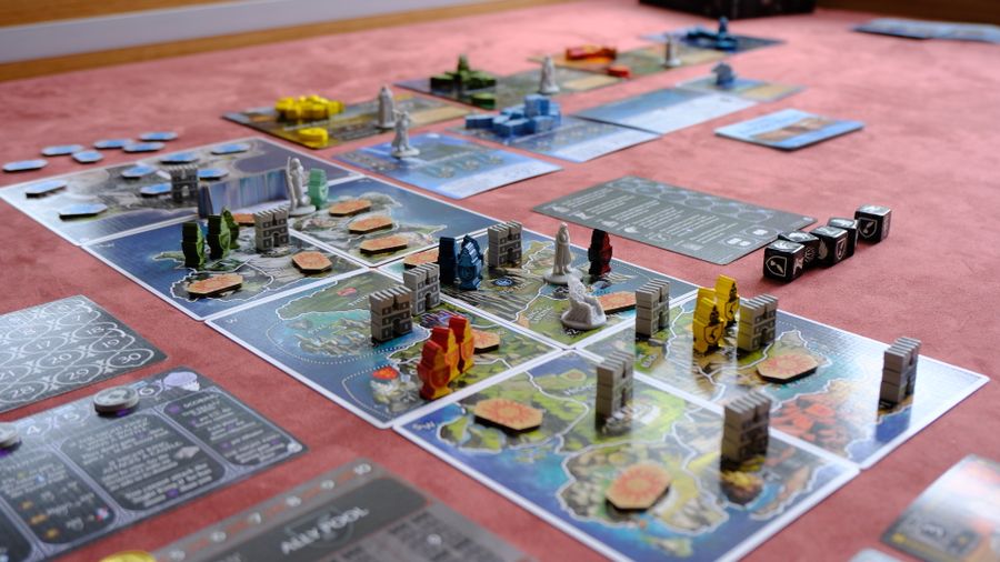 Tiny Epic Game of Thrones complete components