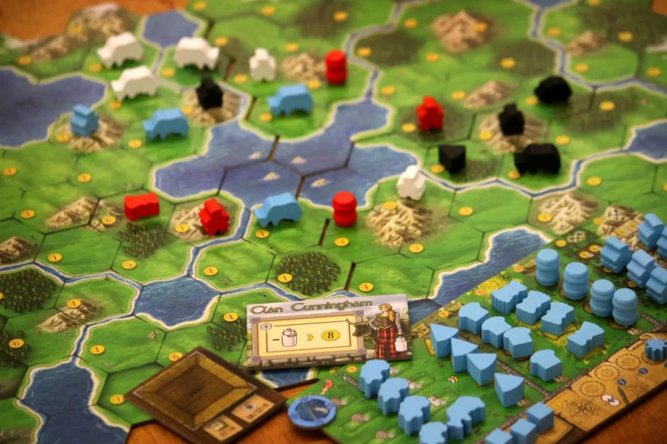 Clans of Caledonia base-game components