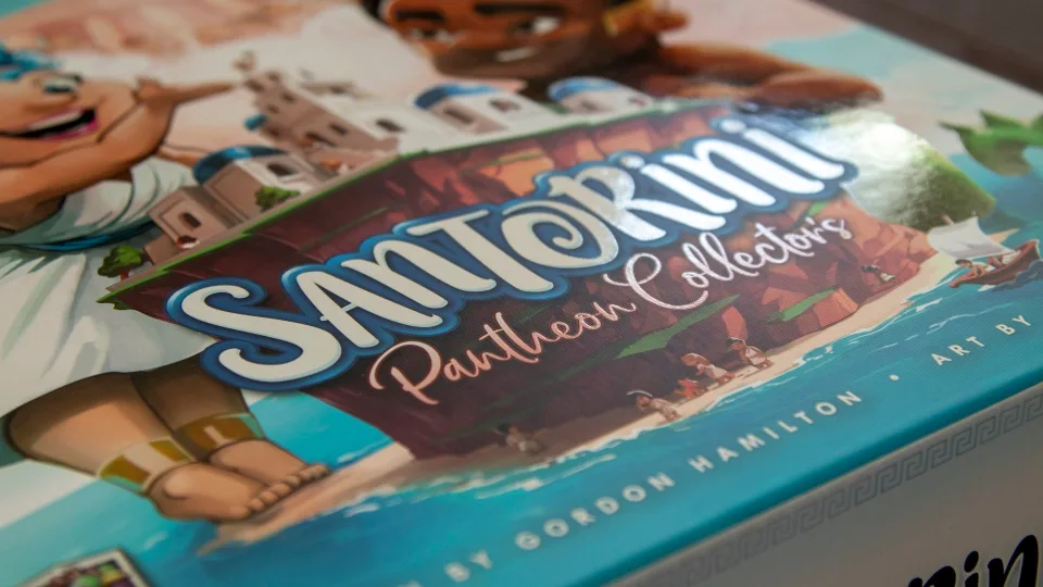 Close-up of Santorini towers and builder pieces during play