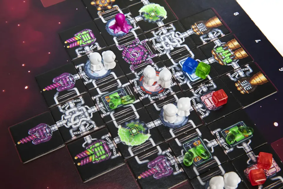 Galaxy Trucker ship-building tiles