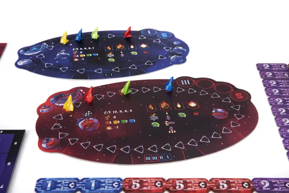 Galaxy Trucker player boards and materials