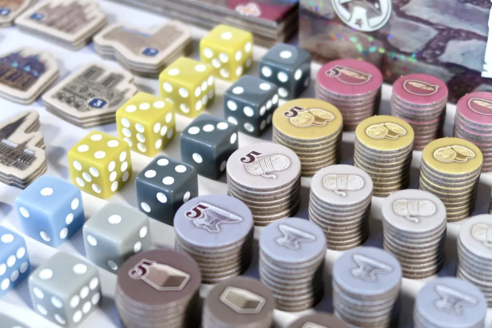 Tiletum dice and resource token stacks