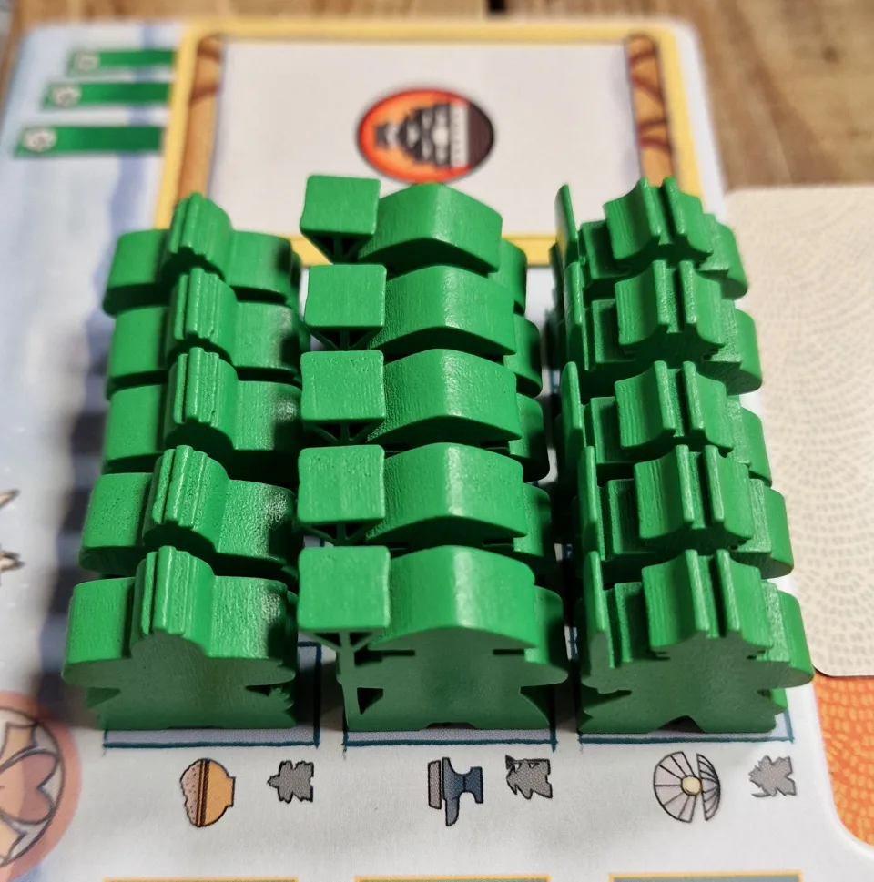 The White Castle coloured clan player pieces